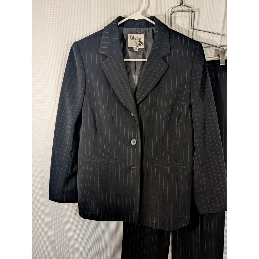 COLLECTIONS FOR LE SUIT! BLACK W/WHITE PINSTRIPE 2 PC JACKET, PANTS SUIT! SZ 10P - Picture 3 of 12